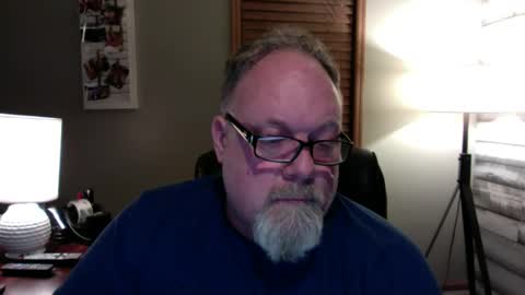 Snapshot of up2later chatting on February 10, 4:08 am up2later online show from February 10, 4:08 am