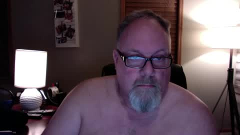 Snapshot of up2later chatting on February 12, 4:23 am up2later online show from February 12, 4:23 am