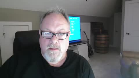 Snapshot of up2later chatting on January 9, 4:59 am up2later online show from January 9, 4:59 am