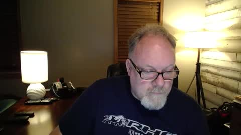 Snapshot of up2later chatting on February 5, 3:55 am up2later online show from February 5, 3:55 am