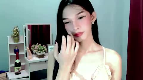 ur_asianbabexxx online show from December 17, 10:21 am