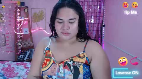 Snapshot of ur_baby_rebbecca chatting on January 8, 1:20 pm SINGLE online show from January 8, 1:20 pm