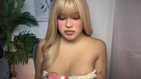 ur_bombshellpatty online show from March 31, 6:41 pm