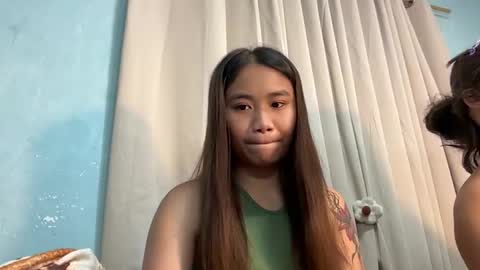 Snapshot of ur_calliopexx chatting on May 4, 10:00 am calli online show from May 4, 10:00 am