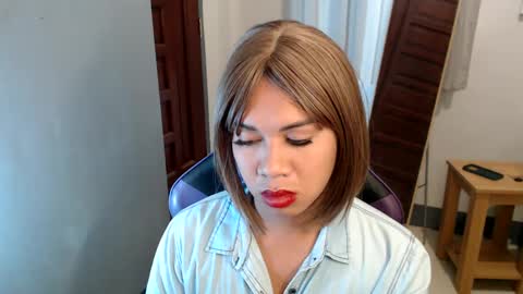 Vee online show from January 23, 3:43 pm