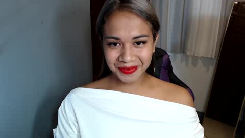 Vee online show from February 2, 3:39 pm