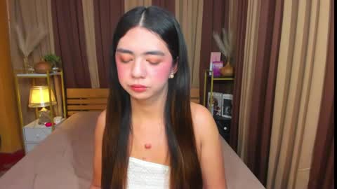 ur_girl_dwalker online show from May 5, 6:54 am