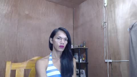 Snapshot of ur_prescious_xxx chatting on May 28, 6:05 pm Ur Lovely Pricious online show from May 28, 6:05 pm