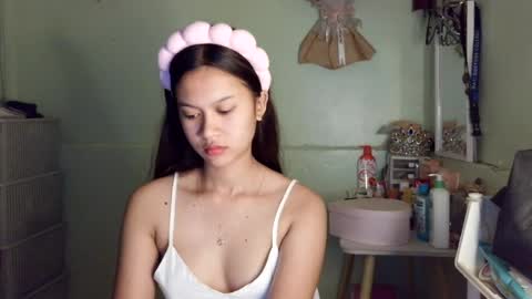 Snapshot of ur_sinfulangel chatting on July 16, 6:03 pm lovelyangel online show from July 16, 6:03 pm