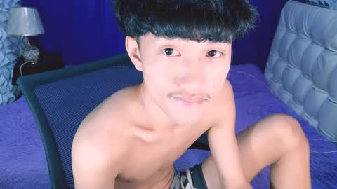 Snapshot of ur_timmy chatting on April 8, 2:28 pm ur_timmy online show from April 8, 2:28 pm