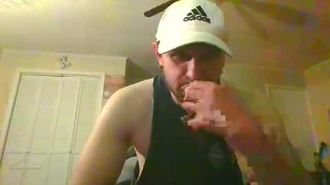 ur_zaddy4now online show from January 28, 3:47 am