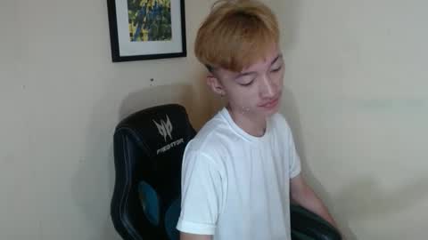 urasian_femboyxxx online show from April 21, 7:25 am