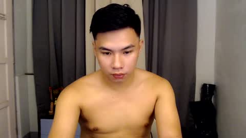 Snapshot of urasian_hardcockxx chatting on February 12, 8:49 am milly online show from February 12, 8:49 am