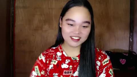 Snapshot of urasian_hotchix69 chatting on December 4, 1:36 am Lycah online show from December 4, 1:36 am