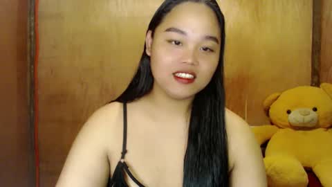 Snapshot of urasian_hotchix69 chatting on March 1, 5:27 pm Lycah online show from March 1, 5:27 pm