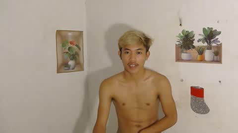 urasian_jomarie online show from April 7, 8:09 pm