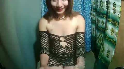 Snapshot of urasian_leamae chatting on February 12, 2:45 pm Your Angel online show from February 12, 2:45 pm