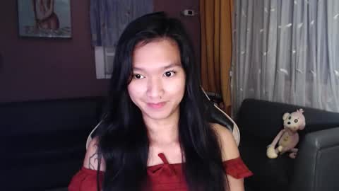 NEWRA  ALLISON online show from December 20, 10:06 pm