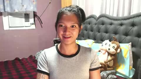 Snapshot of urasian_newra chatting on May 6, 1:25 am NEWRA ALLISON online show from May 6, 1:25 am
