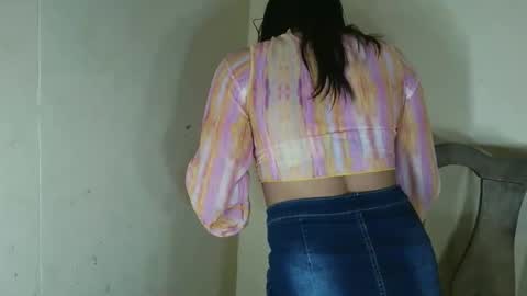 Snapshot of urasian_pinayxxx chatting on February 9, 12:42 pm Alvie online show from February 9, 12:42 pm