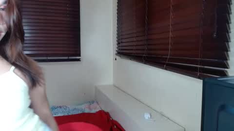 Snapshot of urasian_pinayxxx chatting on February 18, 4:08 am Alvie online show from February 18, 4:08 am