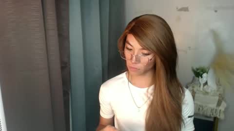 Snapshot of urasianbigdick chatting on June 17, 10:28 am urasianbigdick online show from June 17, 10:28 am