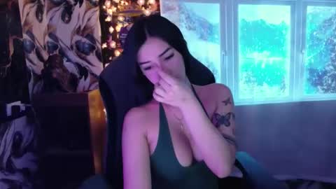 jess online show from April 22, 3:42 am