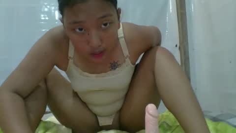 Snapshot of urasiangurl18 chatting on March 12, 1:23 am urasiangurl18 online show from March 12, 1:23 am