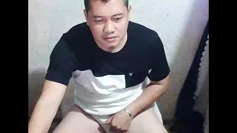 Snapshot of urasianguy90 chatting on February 19, 3:30 pm carlo online show from February 19, 3:30 pm