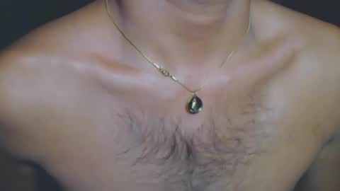 Snapshot of urasianversahunkxx chatting on December 27, 12:18 am johnzen online show from December 27, 12:18 am