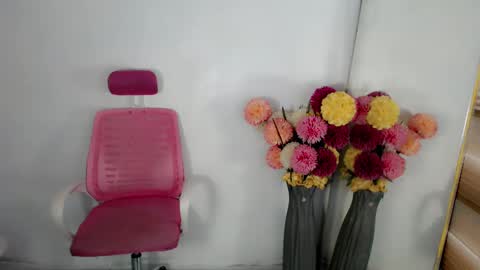 Miles online show from December 22, 8:05 am