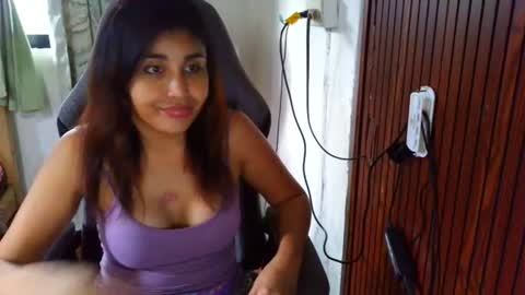 Snapshot of urblossom_vergoxx chatting on July 7, 11:31 pm urblossom_vergoxx online show from July 7, 11:31 pm
