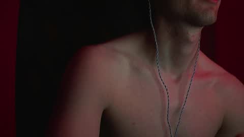 urboytoy_512 online show from December 18, 9:14 am