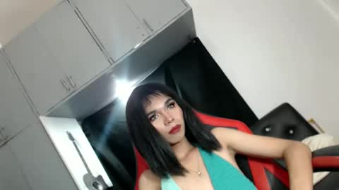 Snapshot of urcumcandymuse_ chatting on April 15, 5:20 pm CALL ME TINE online show from April 15, 5:20 pm