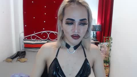 Snapshot of urcumgirlasiants chatting on February 16, 3:59 pm KENDALL online show from February 16, 3:59 pm