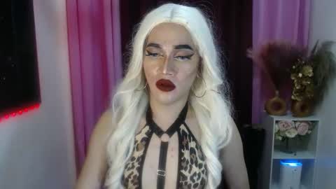 Snapshot of urcumgirlasiants chatting on October 4, 9:46 pm KENDALL online show from October 4, 9:46 pm