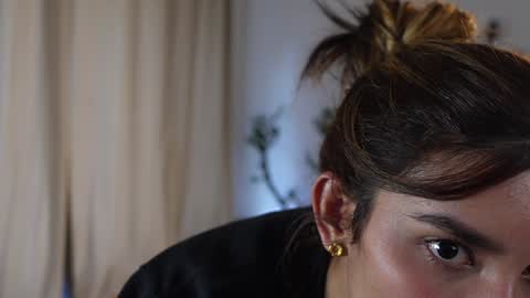 Snapshot of urcutelinda chatting on December 4, 10:19 pm Linda Restrepo online show from December 4, 10:19 pm