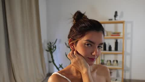 Snapshot of urcutelinda chatting on December 20, 10:32 pm Linda Restrepo online show from December 20, 10:32 pm