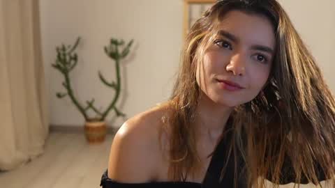 Snapshot of urcutelinda chatting on December 21, 11:02 pm Linda Restrepo online show from December 21, 11:02 pm