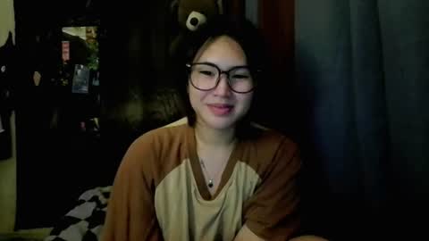 Snapshot of urcuteyuri_xoxo chatting on July 7, 5:39 pm sweet yuri online show from July 7, 5:39 pm