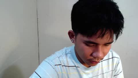 Snapshot of urcutie_asianboy chatting on September 12, 5:18 am KEN online show from September 12, 5:18 am