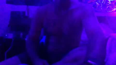 Snapshot of urdaddy875867 chatting on April 12, 10:48 pm urdaddy875867 online show from April 12, 10:48 pm
