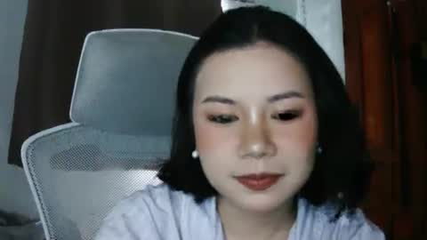 Snapshot of urdirty_slut_rebecca chatting on April 8, 2:33 am urdirty_slut_rebecca online show from April 8, 2:33 am