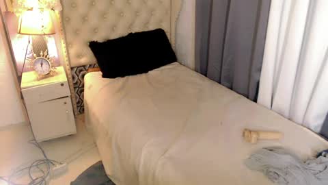 urdream_bride online show from March 9, 4:16 am