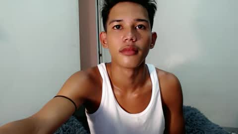 Snapshot of urdreamboy_clarin chatting on June 6, 4:39 am urdreamboy_clarin online show from June 6, 4:39 am