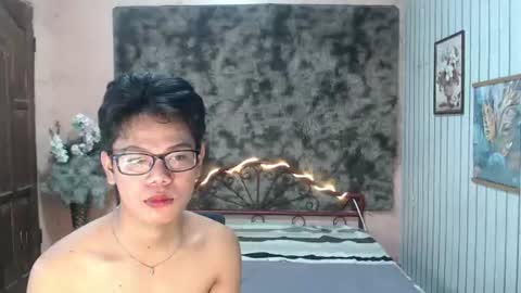 Snapshot of urdreamboy_doms chatting on August 2, 5:06 am urdreamboy_doms online show from August 2, 5:06 am