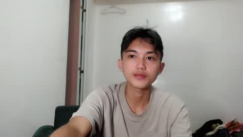 Snapshot of urdreamboy_prince chatting on June 27, 1:17 pm urdreamboy_prince online show from June 27, 1:17 pm