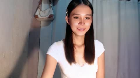 Snapshot of urdreamgirl_stephanie chatting on May 6, 11:26 am stephanie online show from May 6, 11:26 am