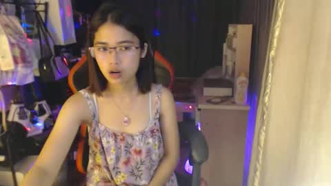 Snapshot of urdreamgirljayne chatting on October 13, 12:54 am urdreamgirljayne online show from October 13, 12:54 am