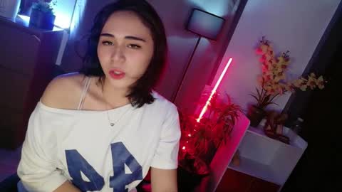 urfave_bbgirl online show from April 24, 12:18 pm